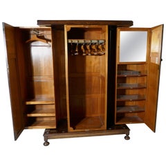Compactum d'armoire en chêne triple pour messieurs:: métamorphosé:: de Kean and Scott