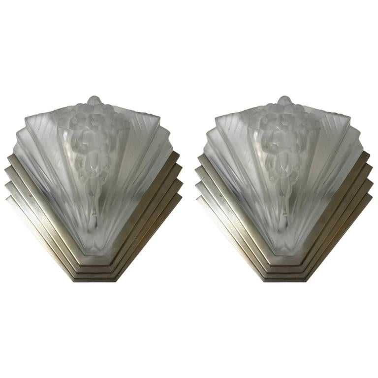 Pair of French Art Deco Signed Atelier Petitot Ribbed Wall Sconces For Sale