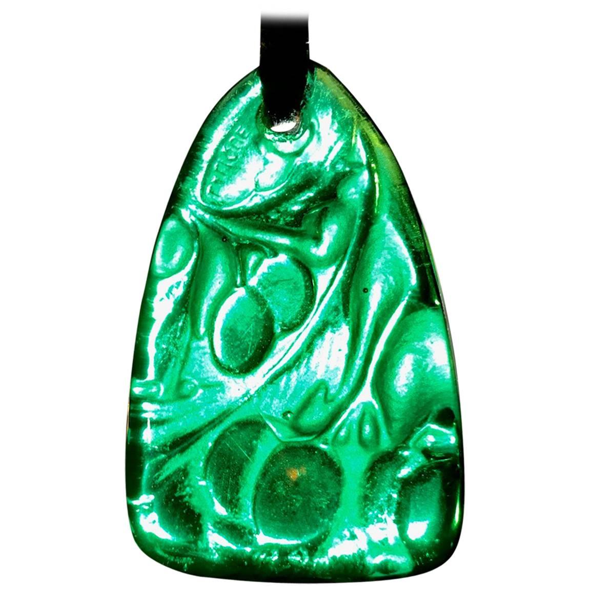 R. Lalique pendant Art Glass Green, 1920 For Sale