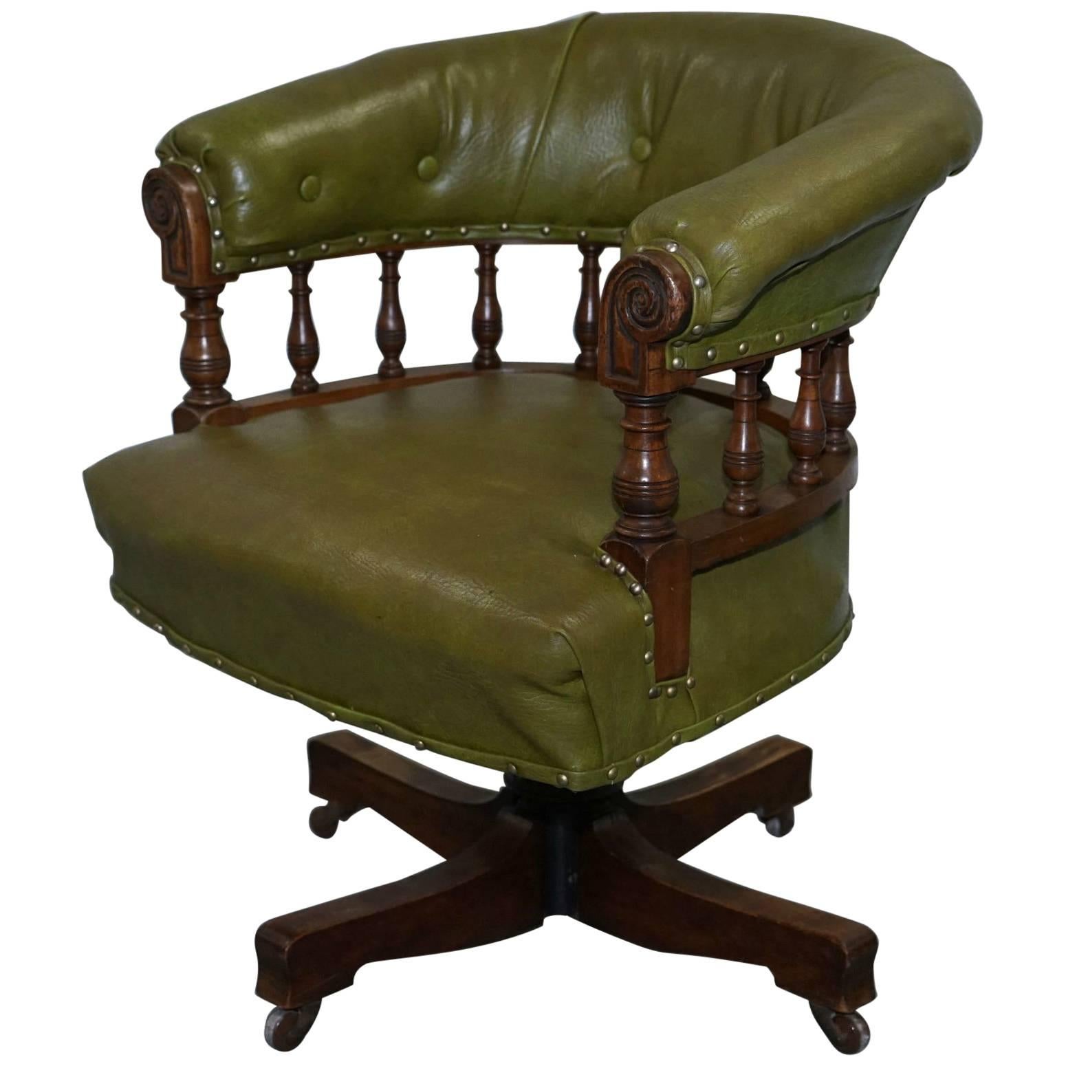 Rare & Genuine Victorian, circa 1860 Chesterfield Buttoned Captains Office Chair