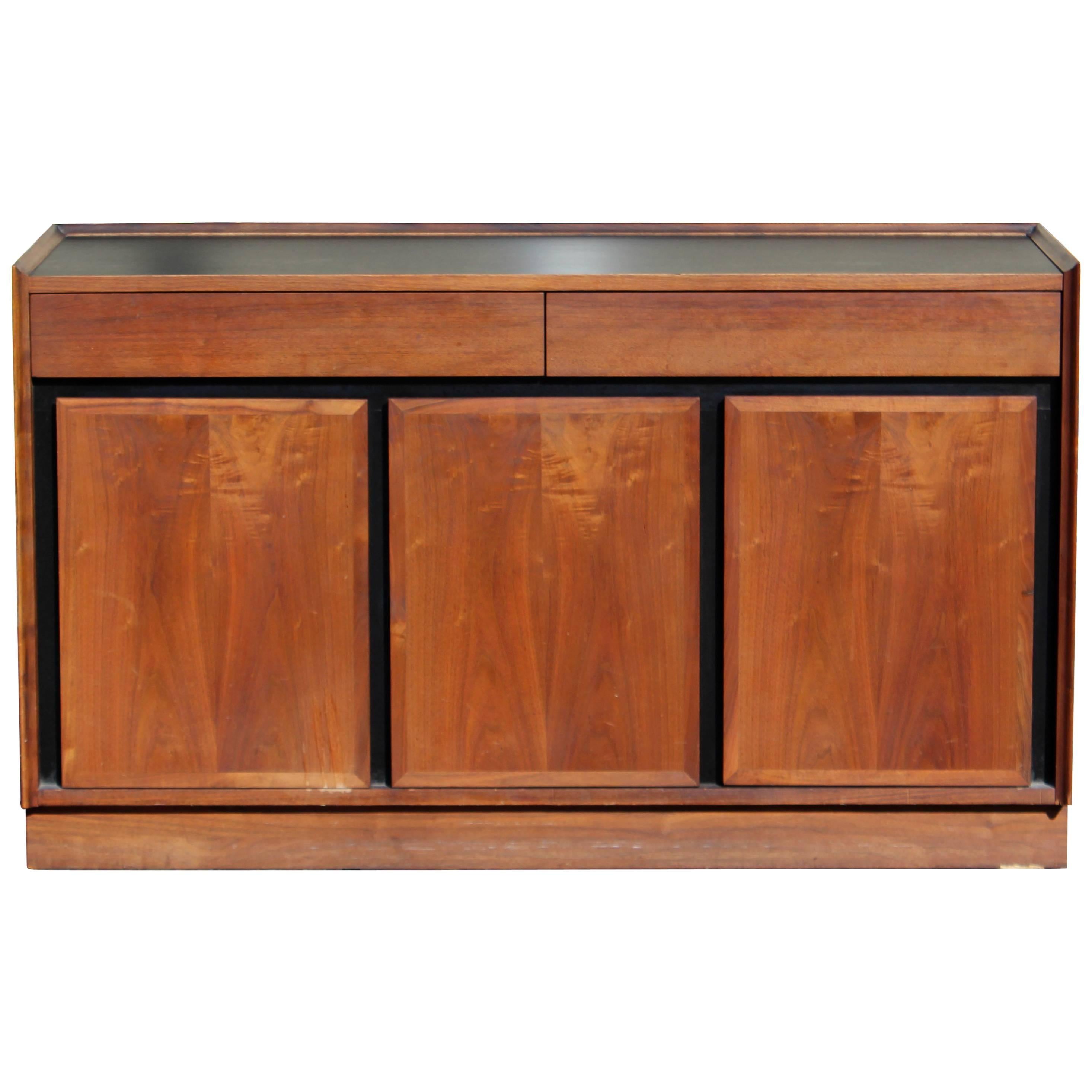 Mid-Century Modern Merton Gershun Dillingham Credenza Sideboard Walnut, 1970s