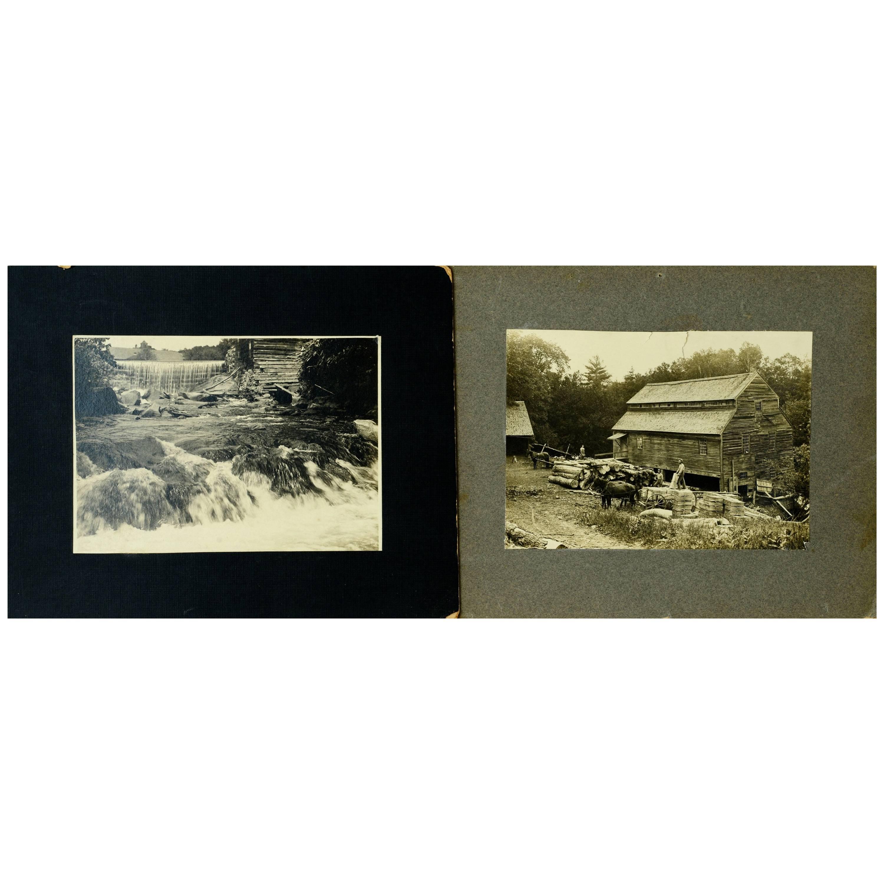 Paire de photographies, Harold E. Hatch, Danville, VT, fin du XIXe-début du XXe siècle en vente