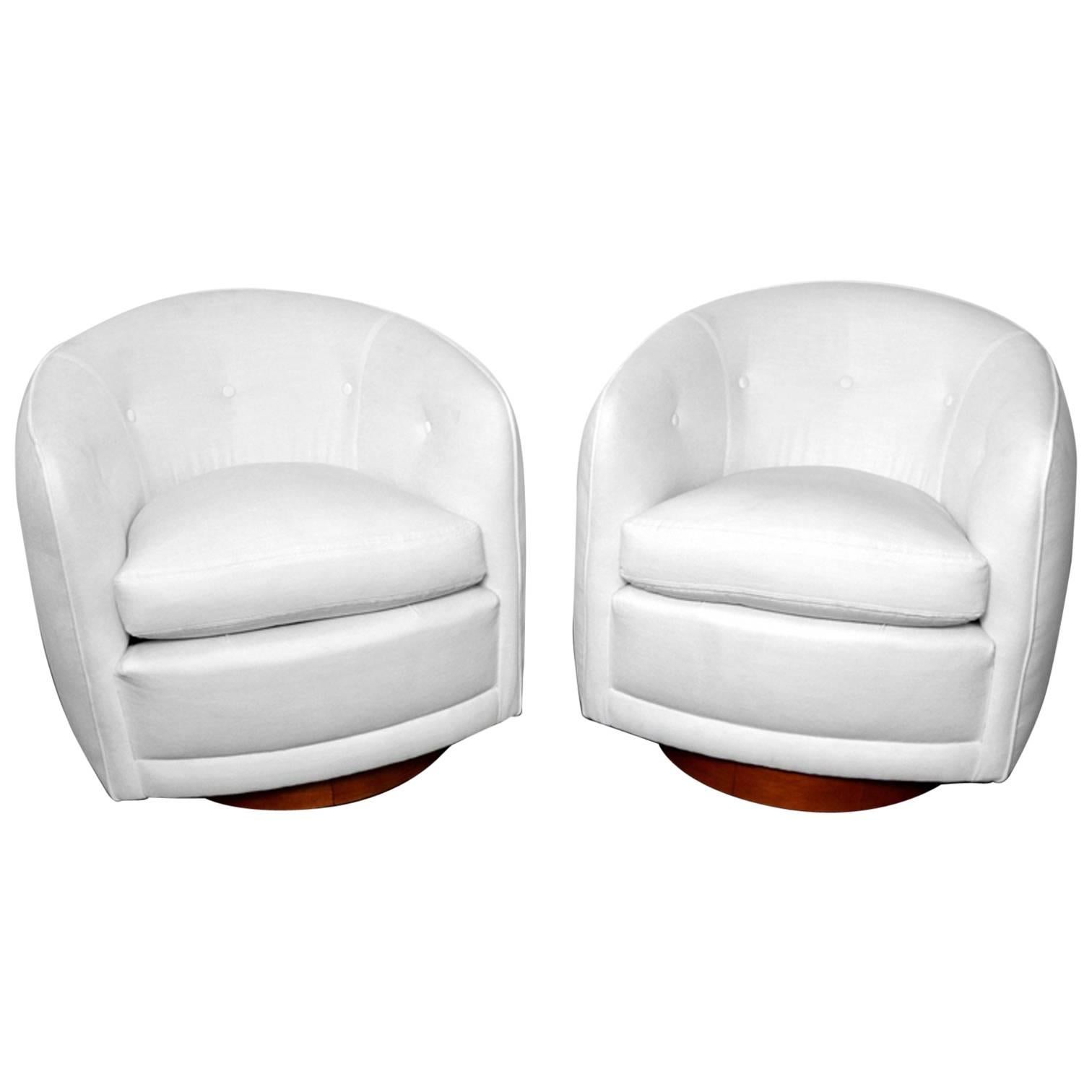 Rare Pair of Milo Baughman Swivel Lounge Chairs