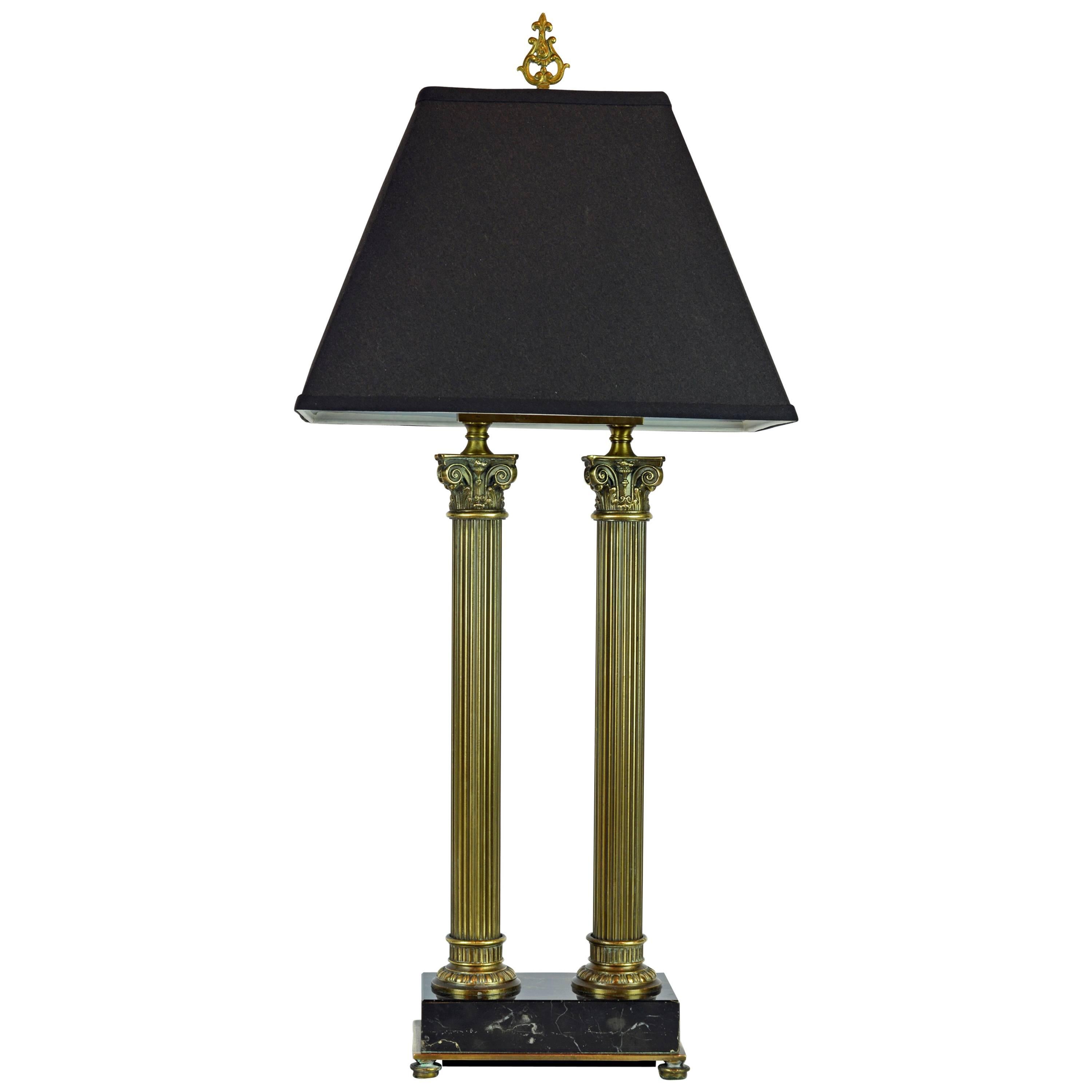 Distinguished Bronze and Marble Twin Corinthian Columns Gentleman's Desk Lamp