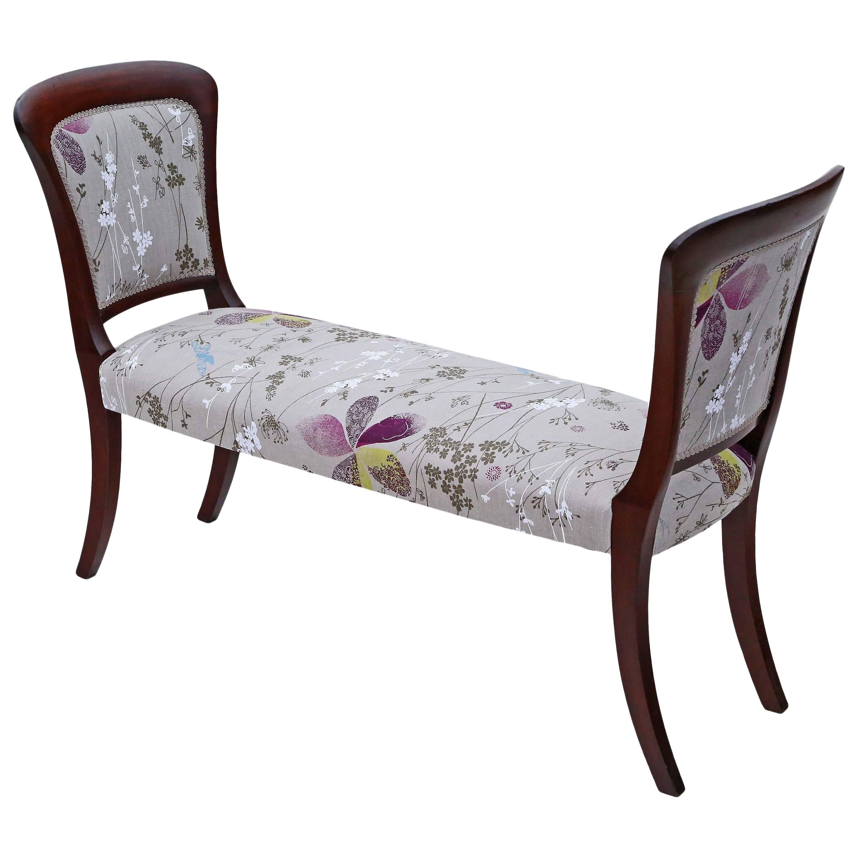 Antique Quality Mahogany Small Sofa Window Seat Victorian and Later For Sale