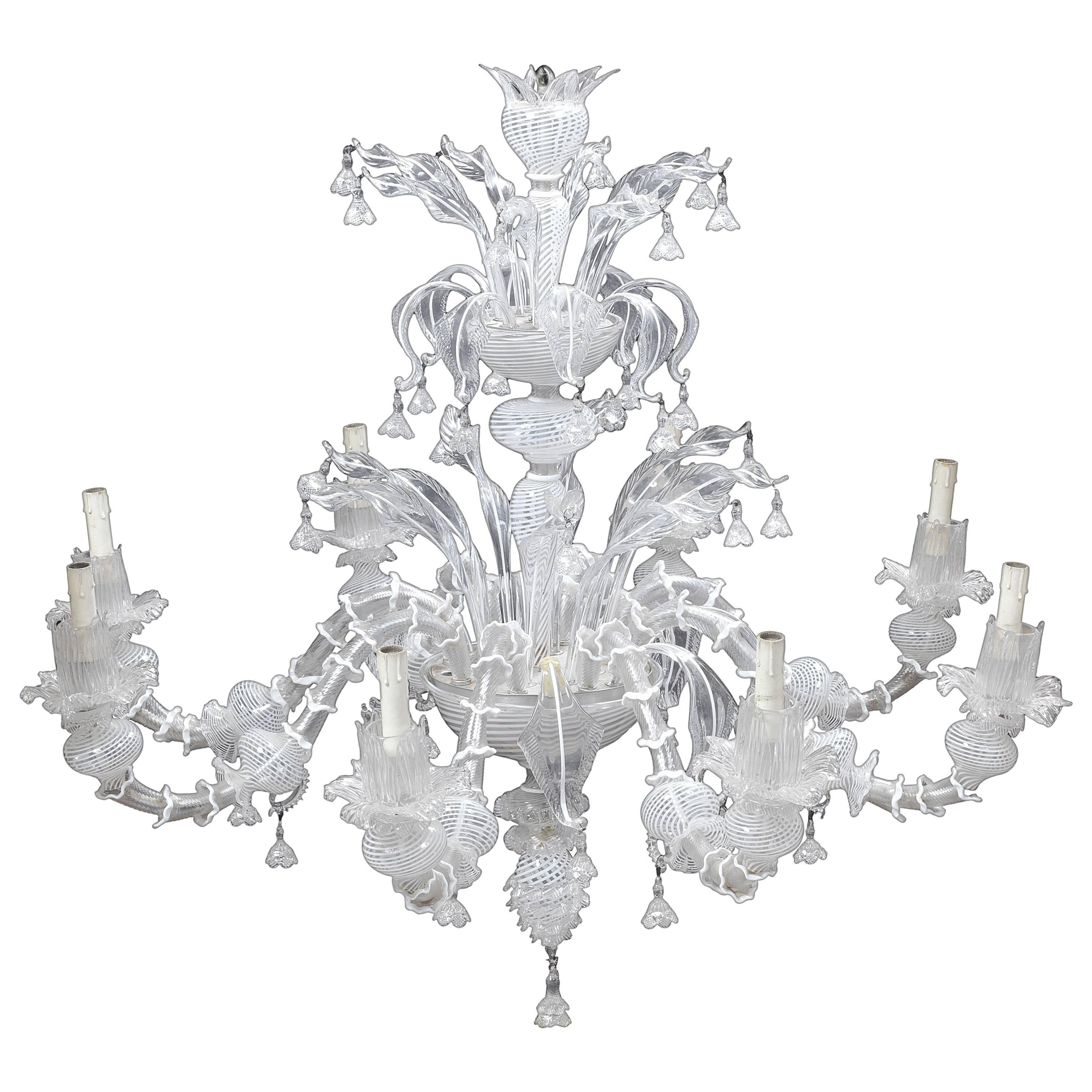Venetian Clear and White Spiral Decorated Glass Eight-Light Chandelier For Sale