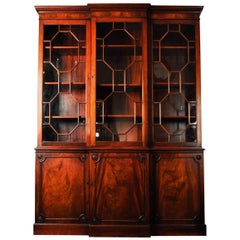 Antique Late 18th-Early 19th Century American Mahogany Wood China Cabinet / Hutch
