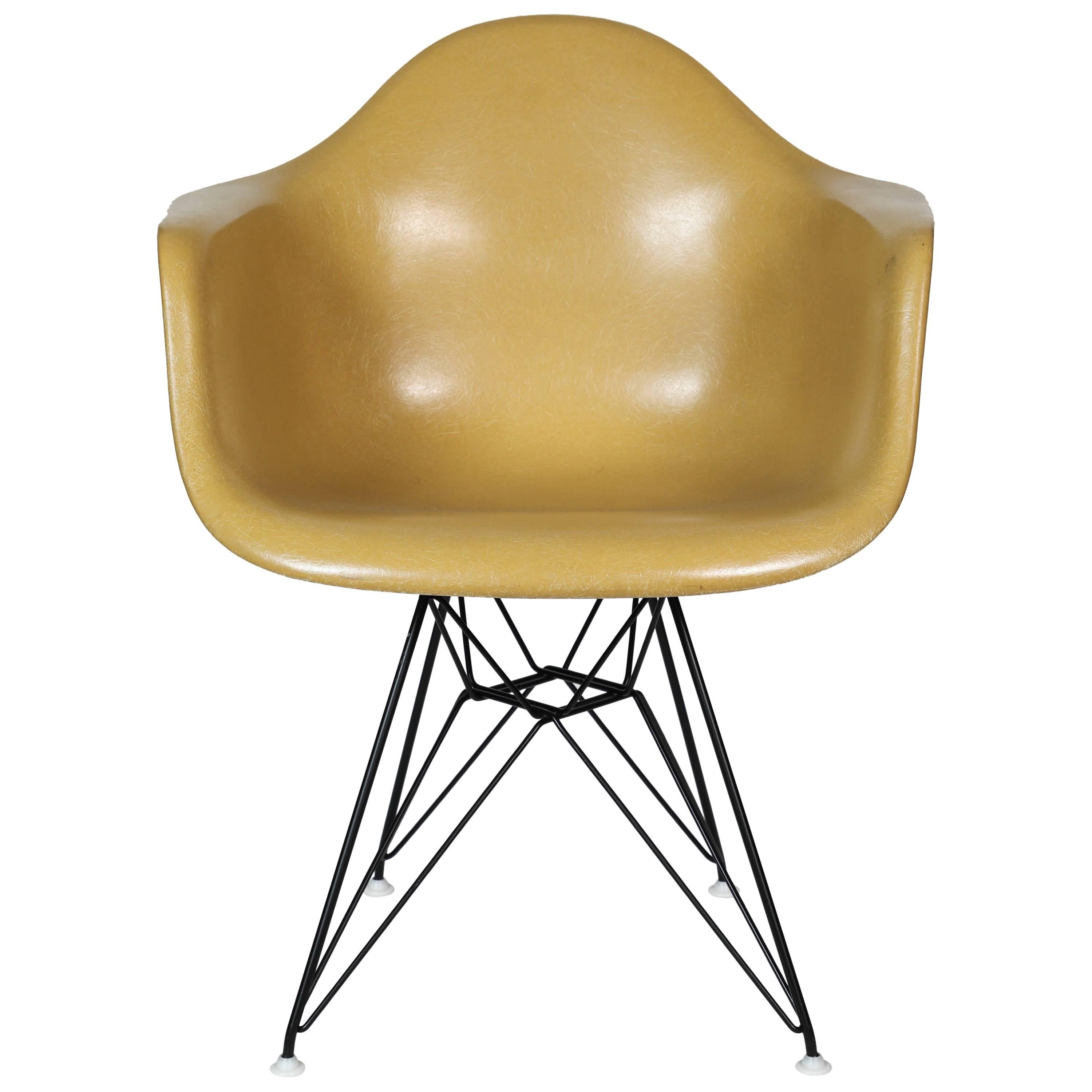 Eames Herman Miller Shell Set of Four with Eiffel Base