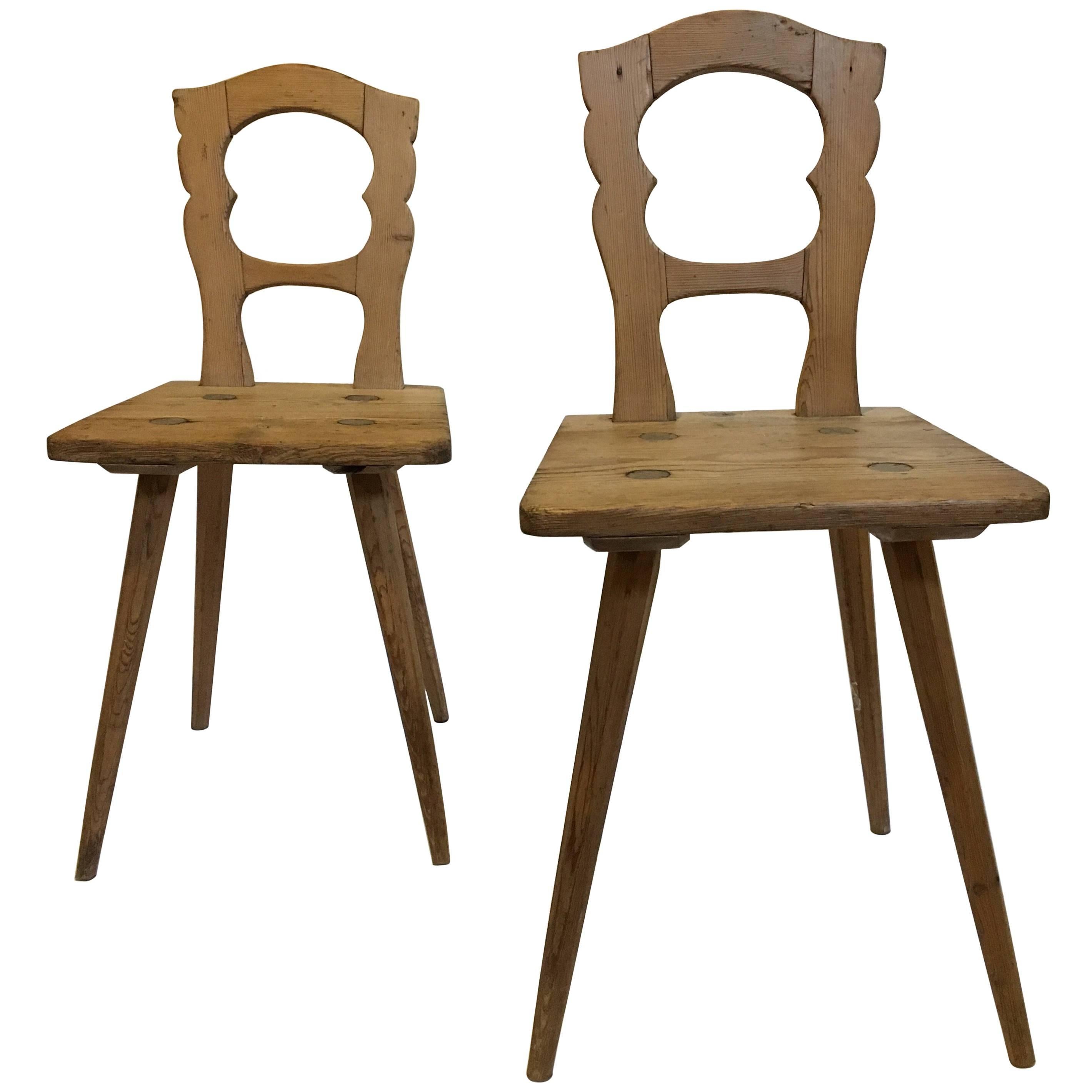 Pair of Early Pine Moravian Side Chairs, Pennsylvania, circa 1780