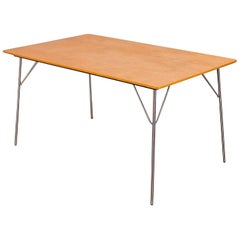 Früher Eames DTM-Klapptisch