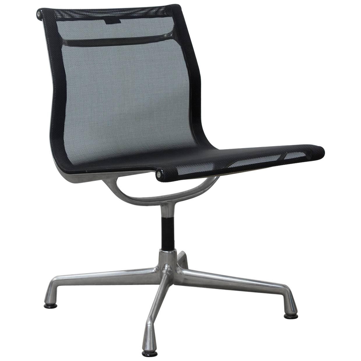 1958, Eames, EA 107 para Vitra, Estática no giratoria Tejido de red negro en venta