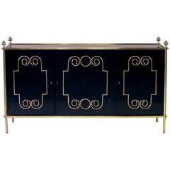 Squisita credenza americana a tre sportelli in lacca nera di Daniel Jones, Inc.