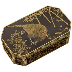 Antique French 18-Karat Gold-Mounted & Japanese Lacquer Snuff Box, circa 1810