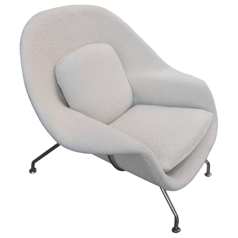 Womb Lounge Chair by Eero Saarinen, Reupholstered For Sale