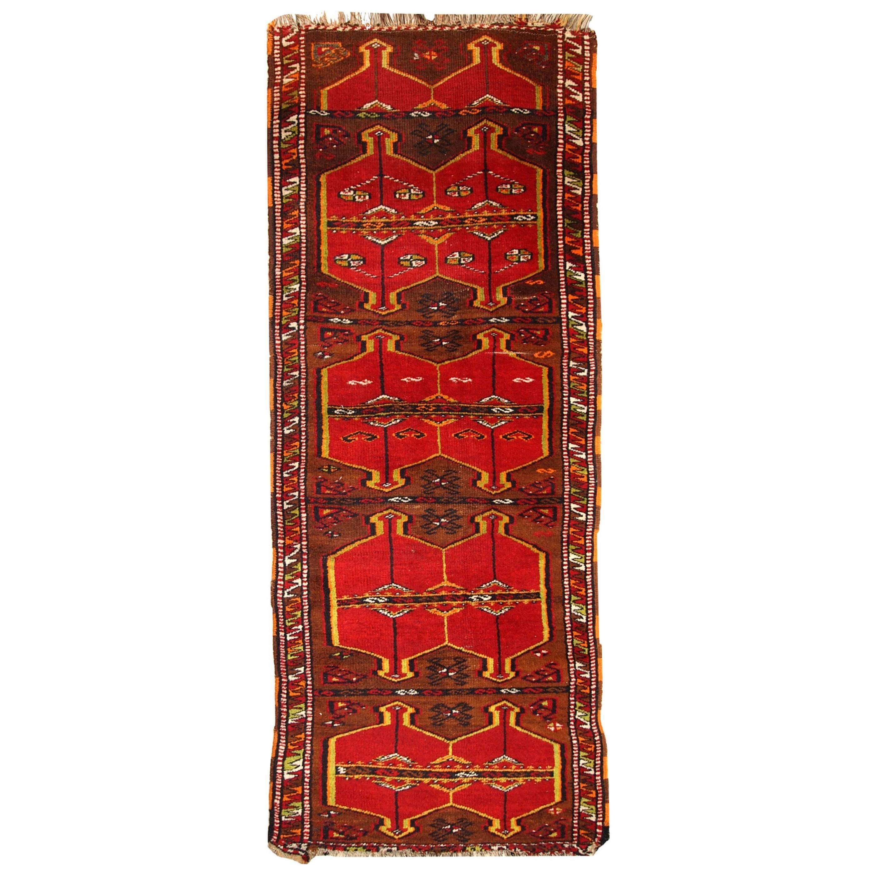 Handmade Antique Collectible Turkish Yastik Rug, 1920s, 1C283 For Sale