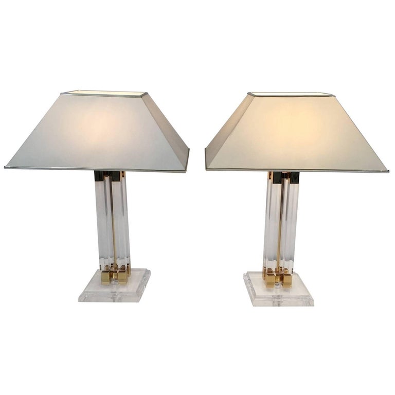Pair of 1970's Table Lamps in Lucite and Brass For Sale at 1stdibs