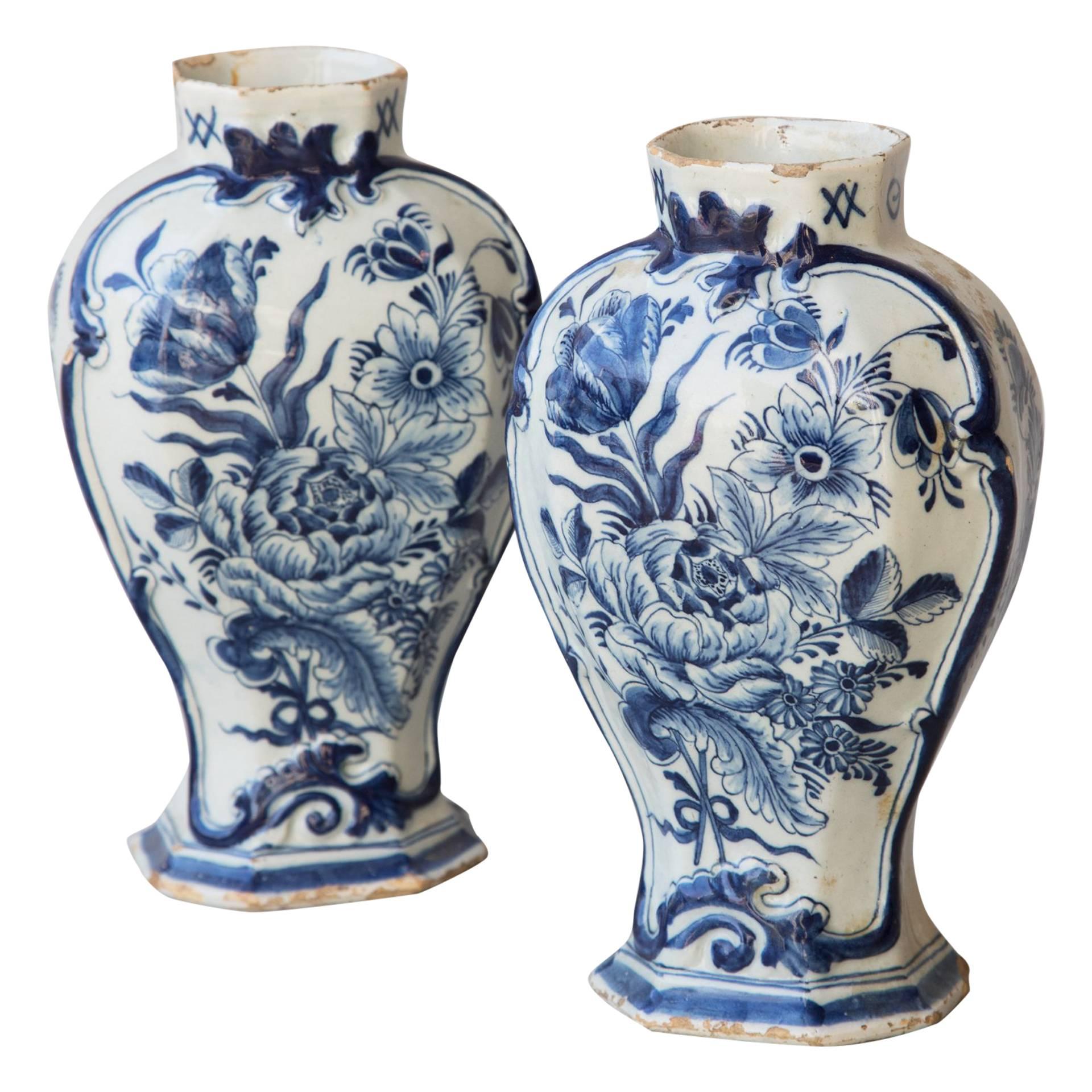 Pair of 18th Century Octagonal Baluster Delft Vases For Sale