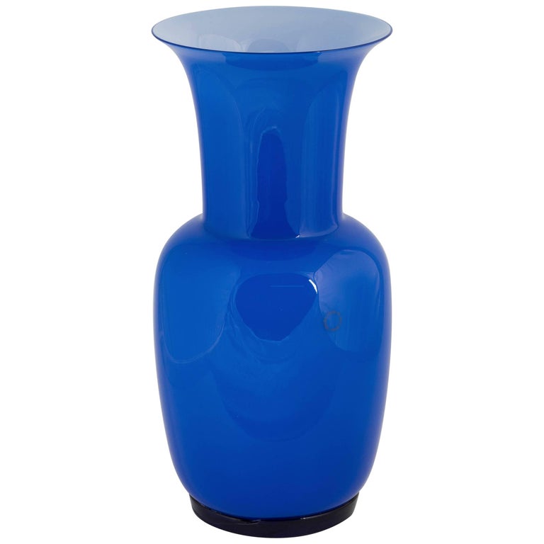 Venini deep blue Murano glass vase with black foot, Italy, circa 1990 For Sale at 1stDibs