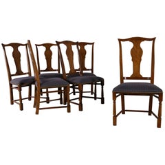 Six Baker Chippendale Style Dining Chairs with Solid Splat and Turned Front Legs