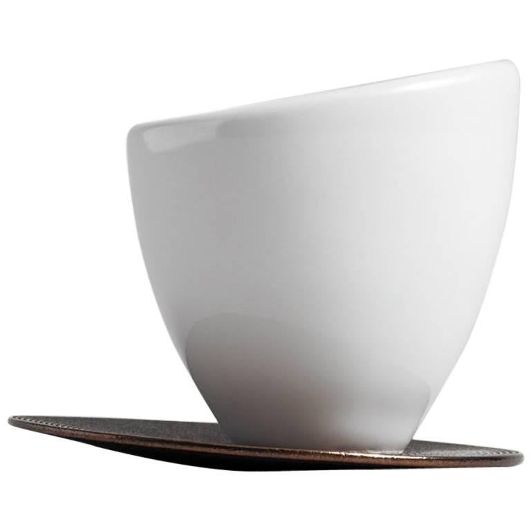 Sorvo Espresso Cup in Contemporary 3D Printed Gloss White Porcelain / Bronze For Sale