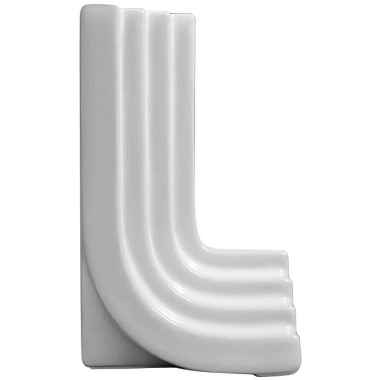 Carlo Bookend in Contemporary 3D Printed Gloss Gloss White Porcelain For Sale