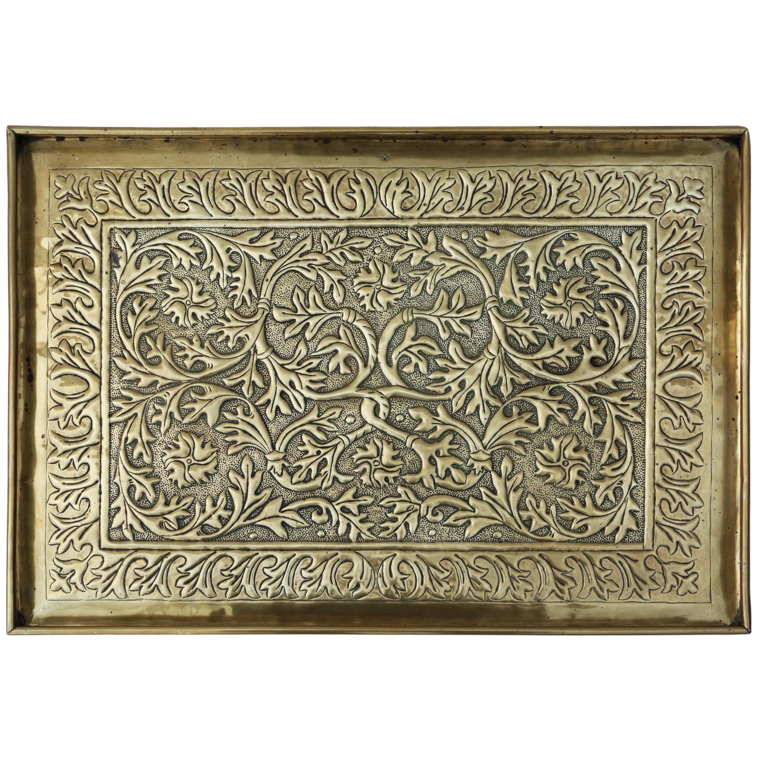 Antique Quality circa 1920 Keswick School of Industrial Art Brass Serving Tray For Sale