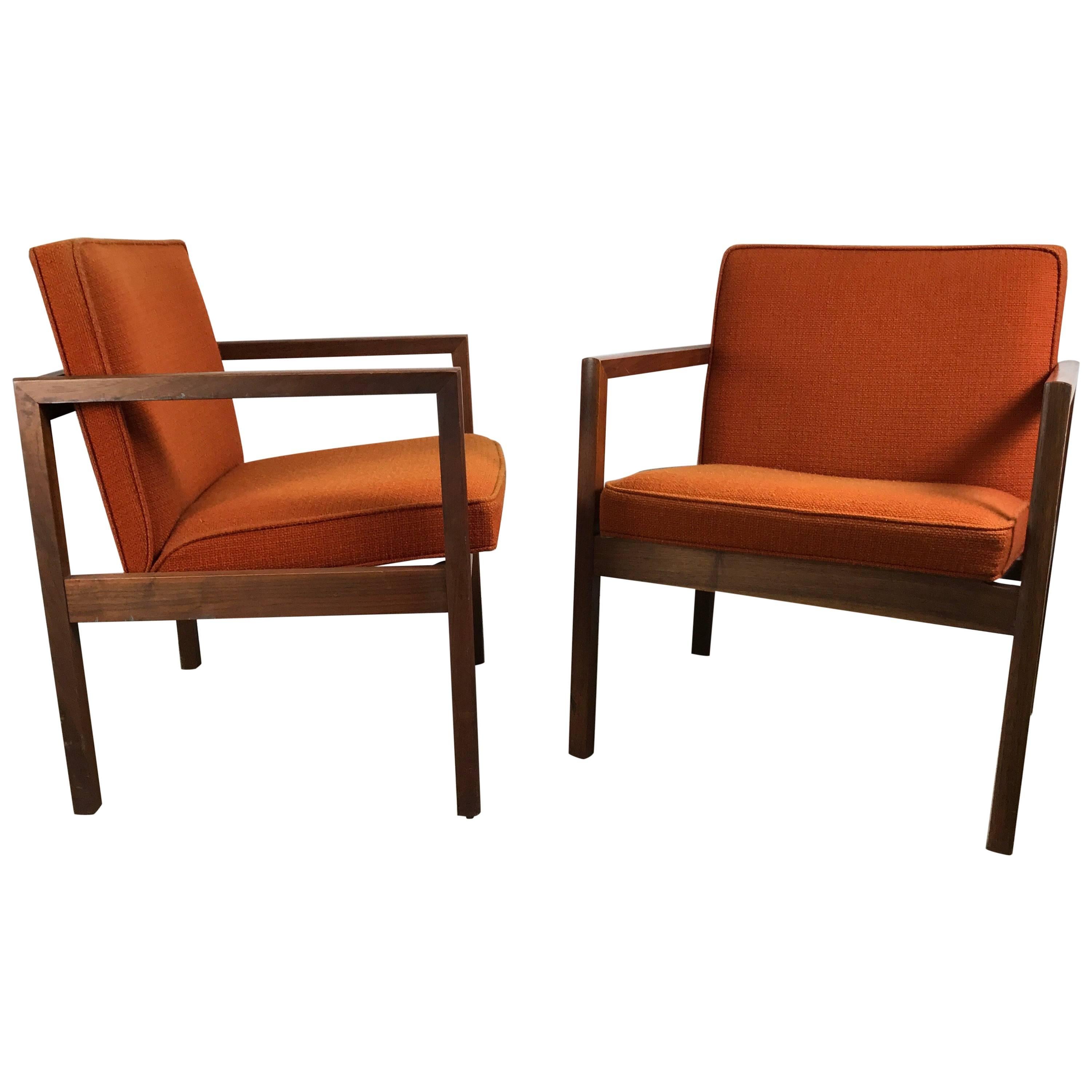 Pair of Midcentury Solid Walnut Lounge Chairs by Stow Davis For Sale