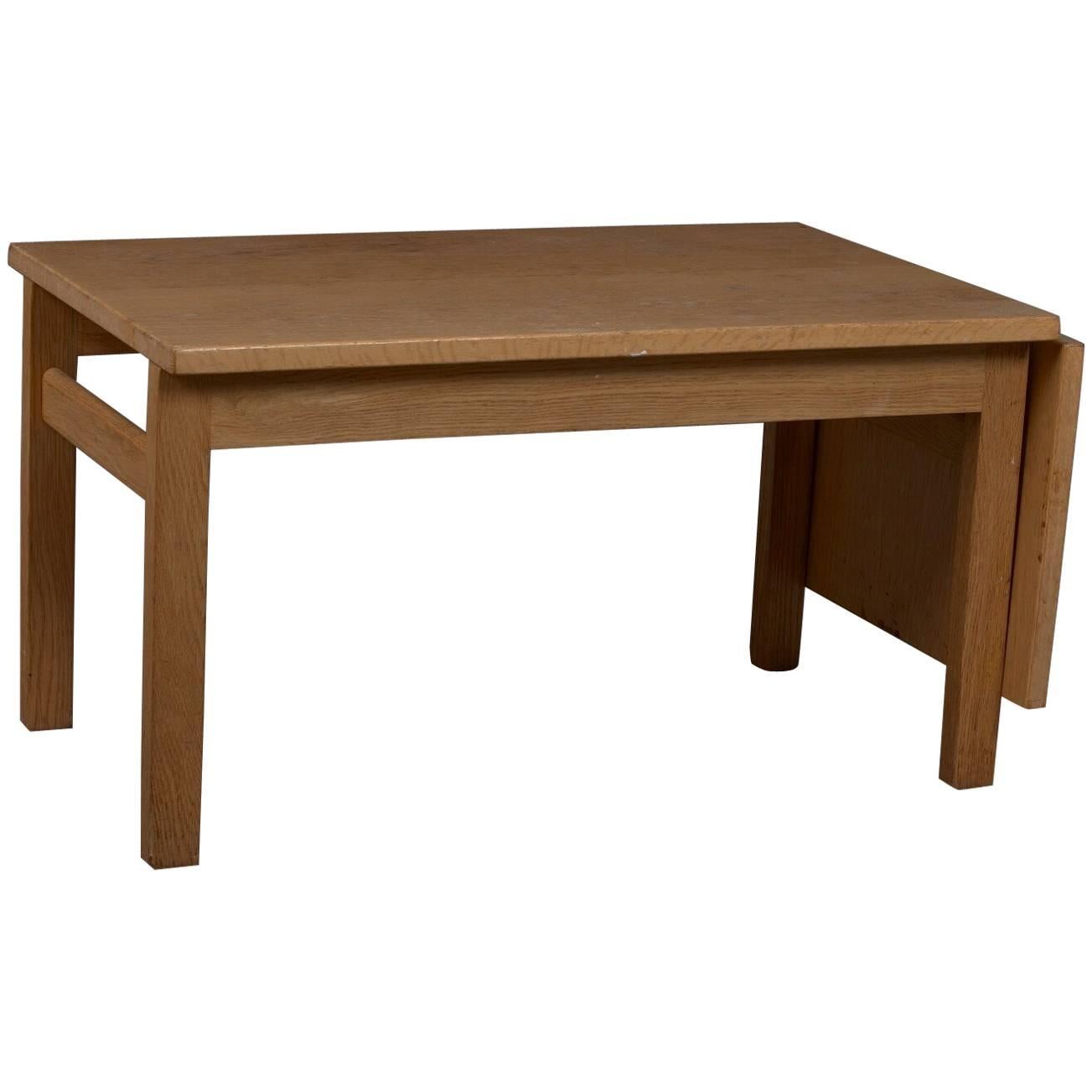 Oak Side Table by Hans Wegner for GETAMA with Two Flip-Up Leaves For Sale