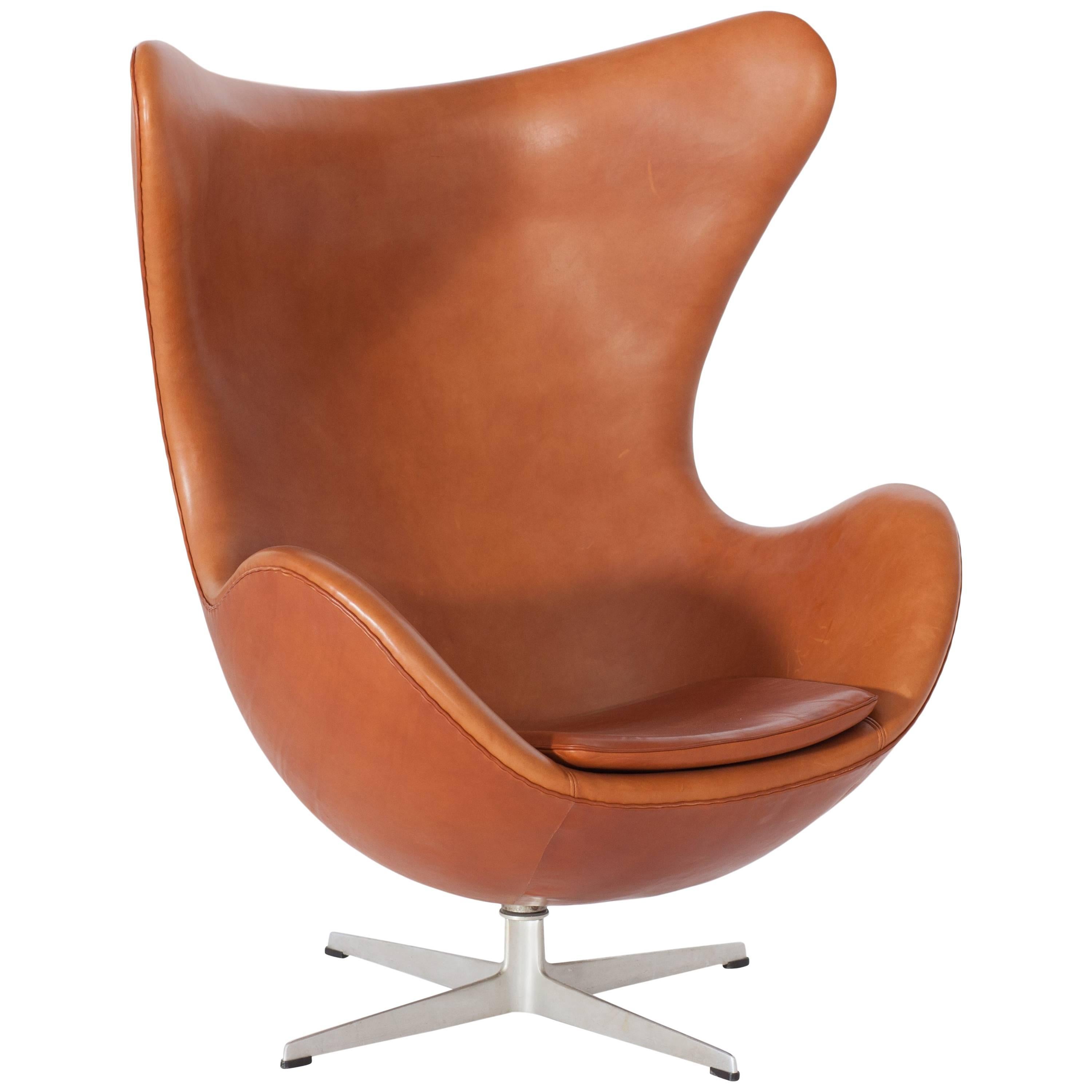 Egg Chair in Cognac Leather by Arne Jacobsen