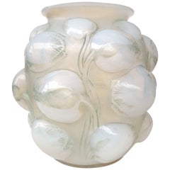 René Lalique Opalescent Vase "Tulipes", 1927