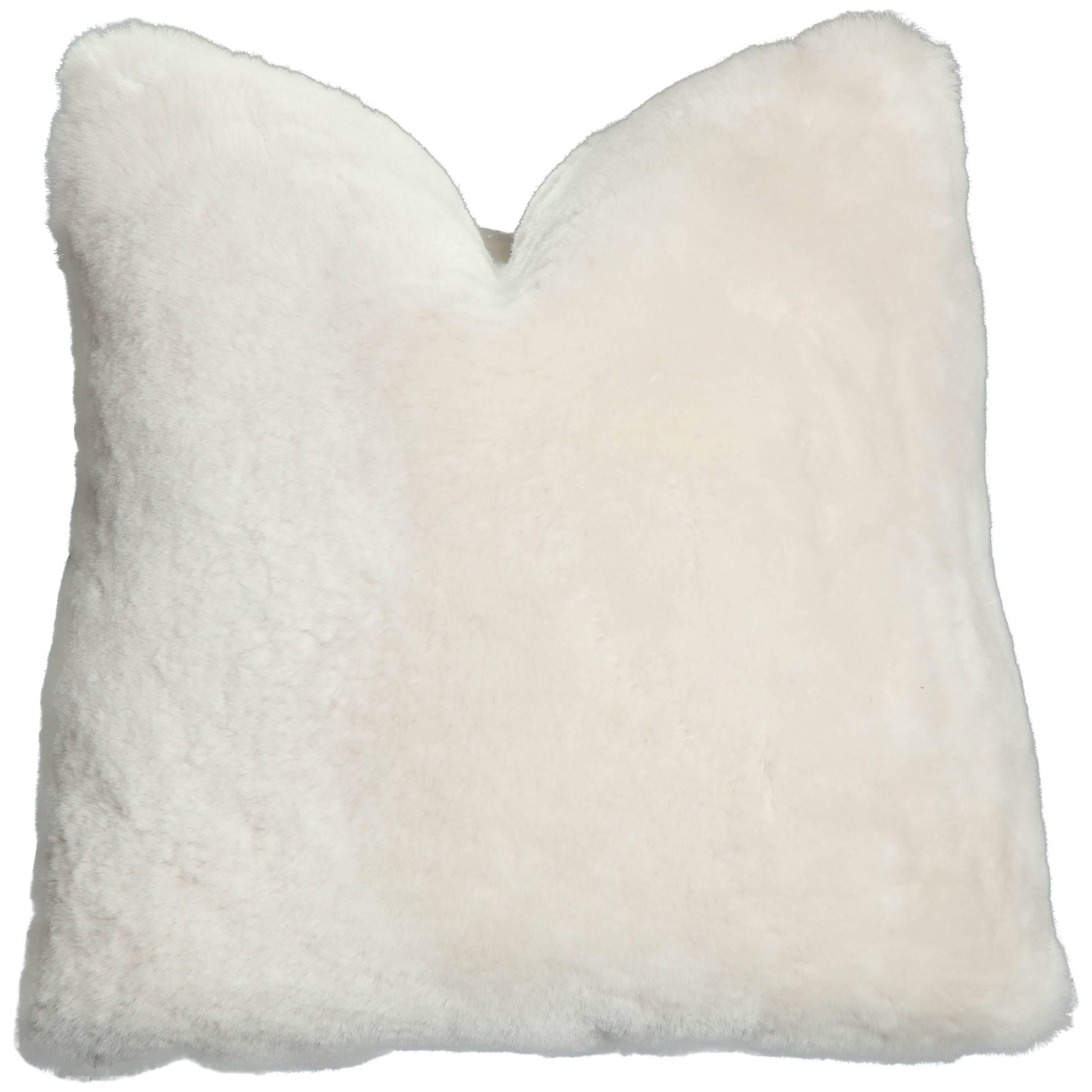 Coussin en peau de mouton véritable blanc fait sur mesure en vente