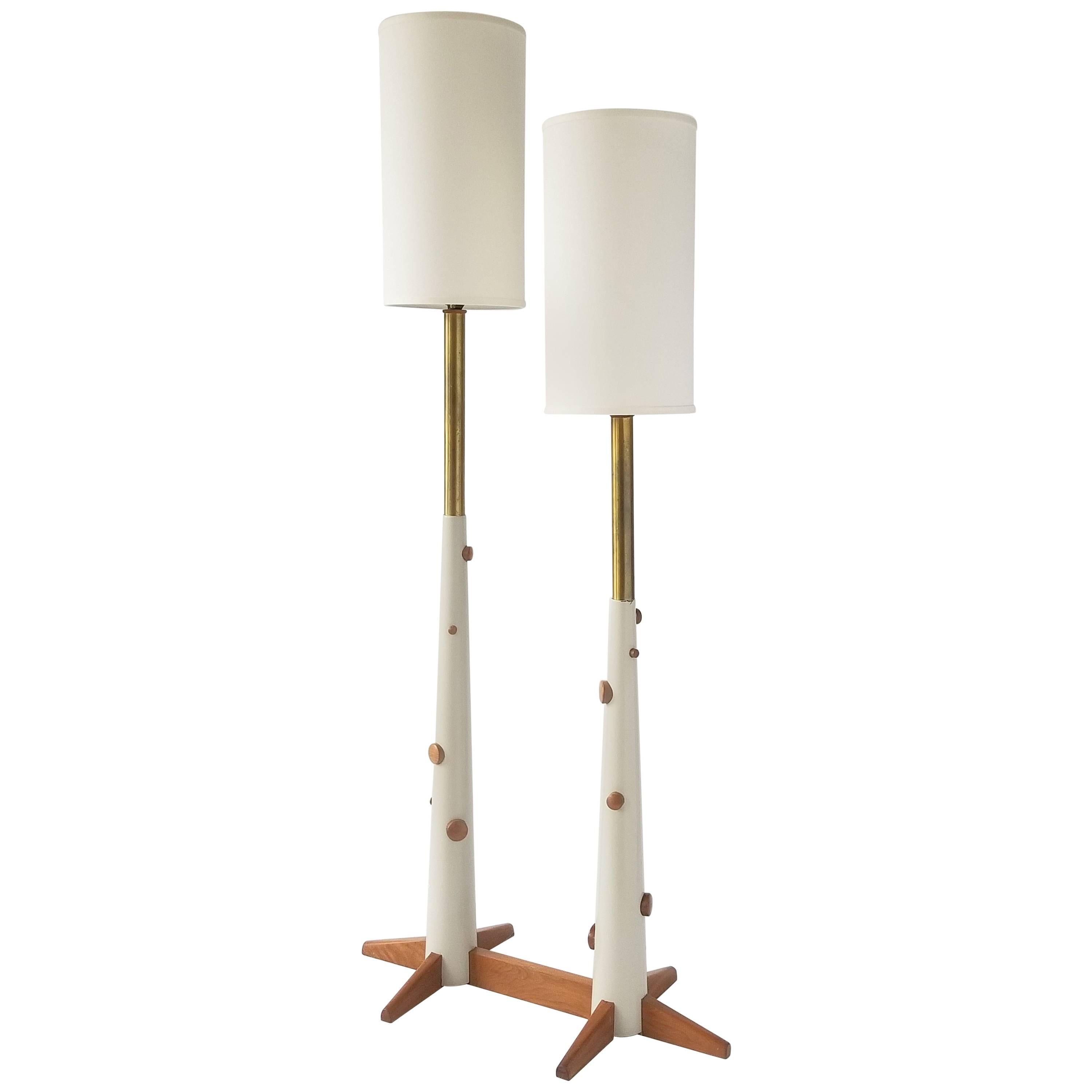 1960s Twin Pole Floor Lamp in Lacquered Wood and Brass , USA