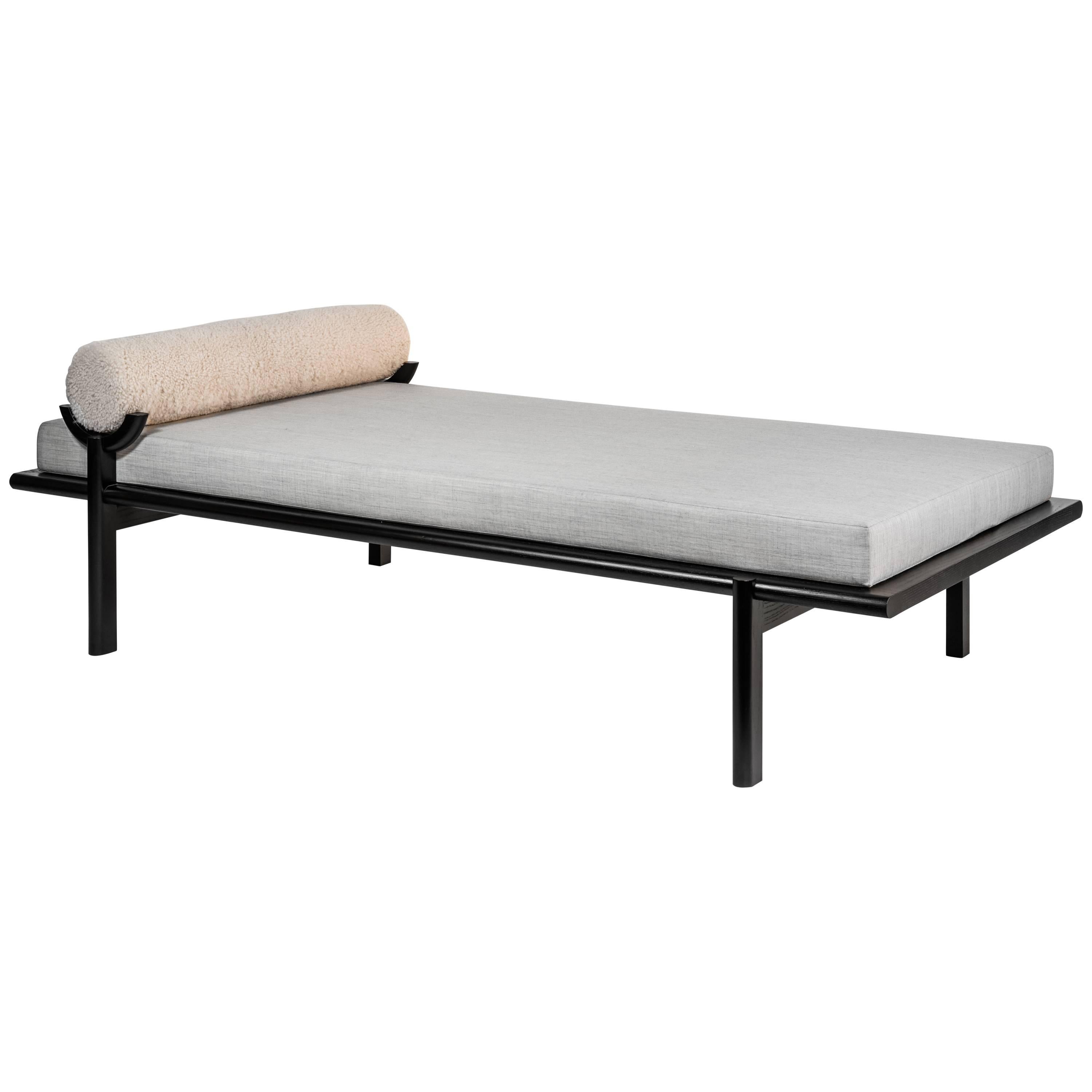 Black Lacquered Ash Crescent Lounge or Chaise Longue  For Sale