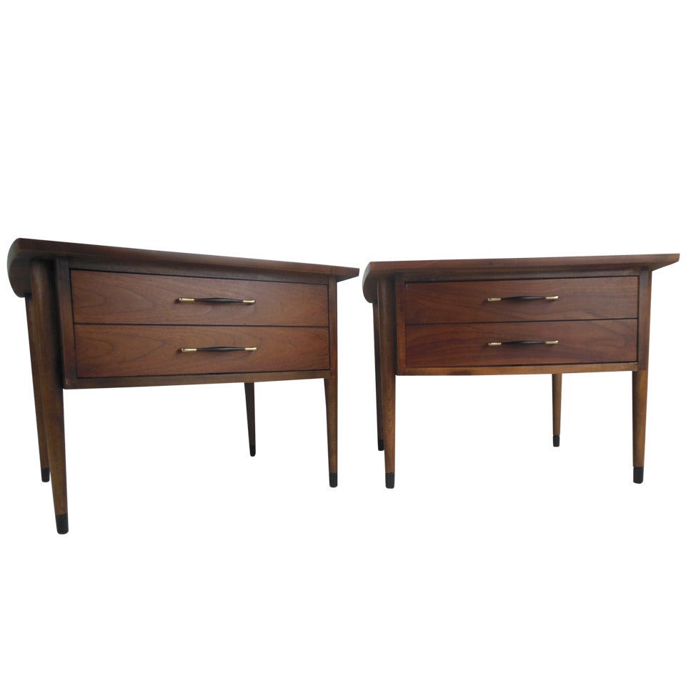 Pair of Midcentury Lamp Tables For Sale