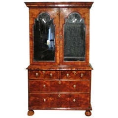 Antique Exemplary William and Mary Burr Walnut Cabinet on Chest, circa 1680