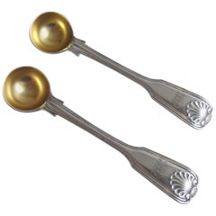 Very Fine Pair of Fiddle, Thread and Shell Salt Spoons by George Adams