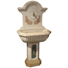 Antiker geschnitzter Marmorwandbrunnen aus Italien:: um 1850