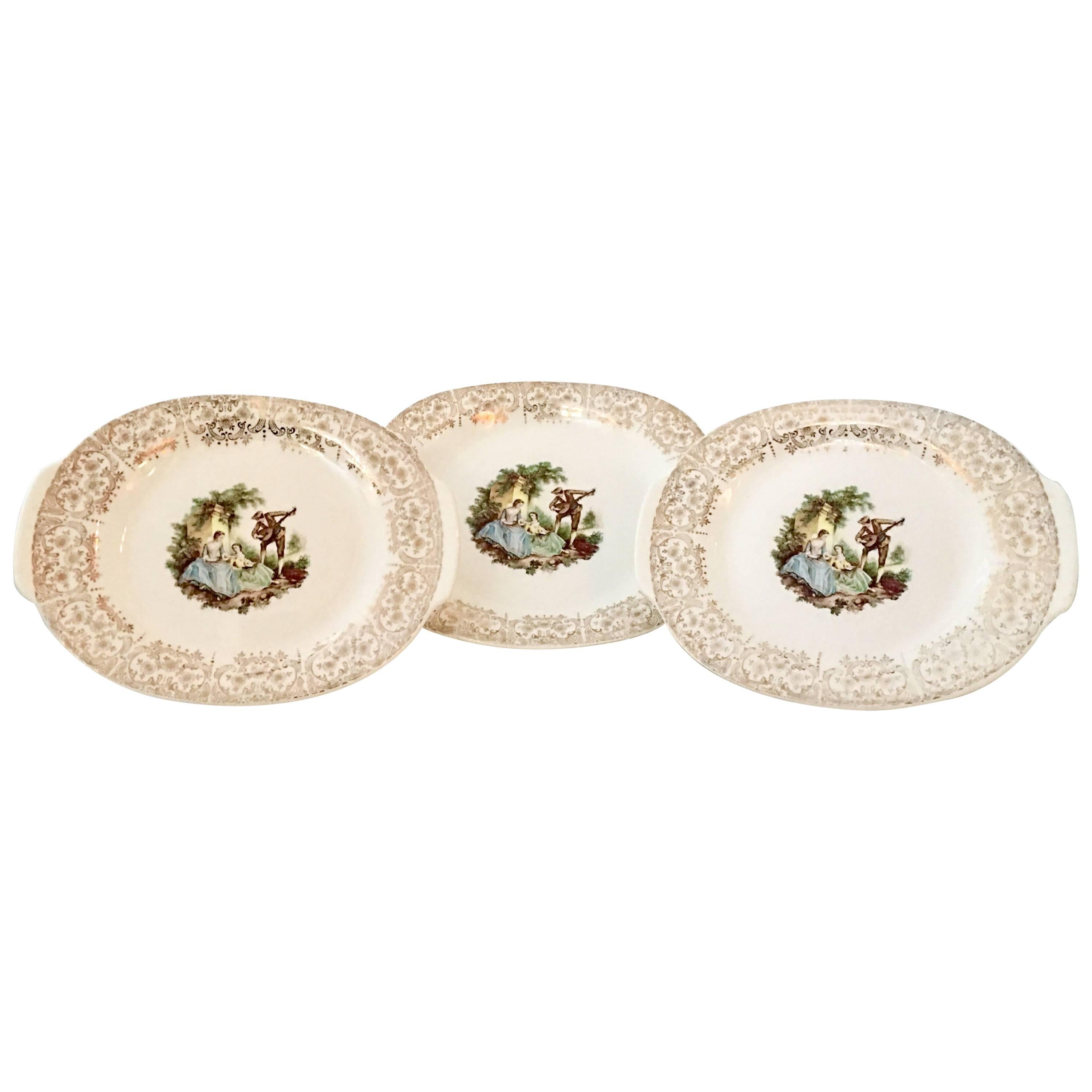 1940'S American Limoges Ceramic and 22-Karat Gold Set Of Three Serving Platters For Sale