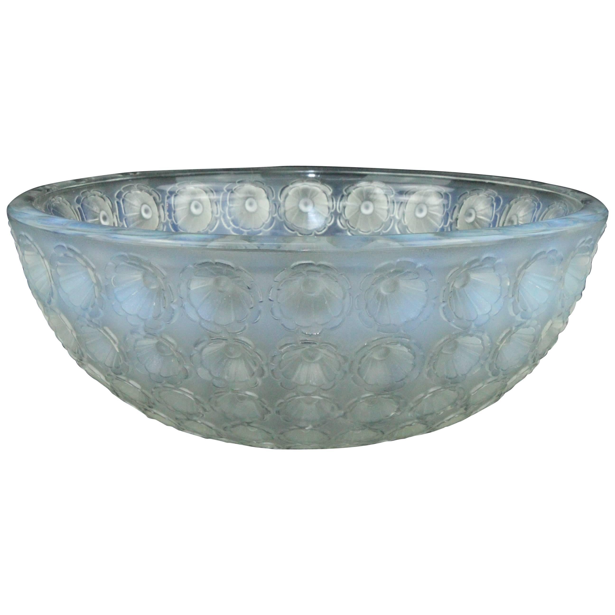 Lalique Opalescent and Frosted Glass "Nemours" Early Post War Bowl