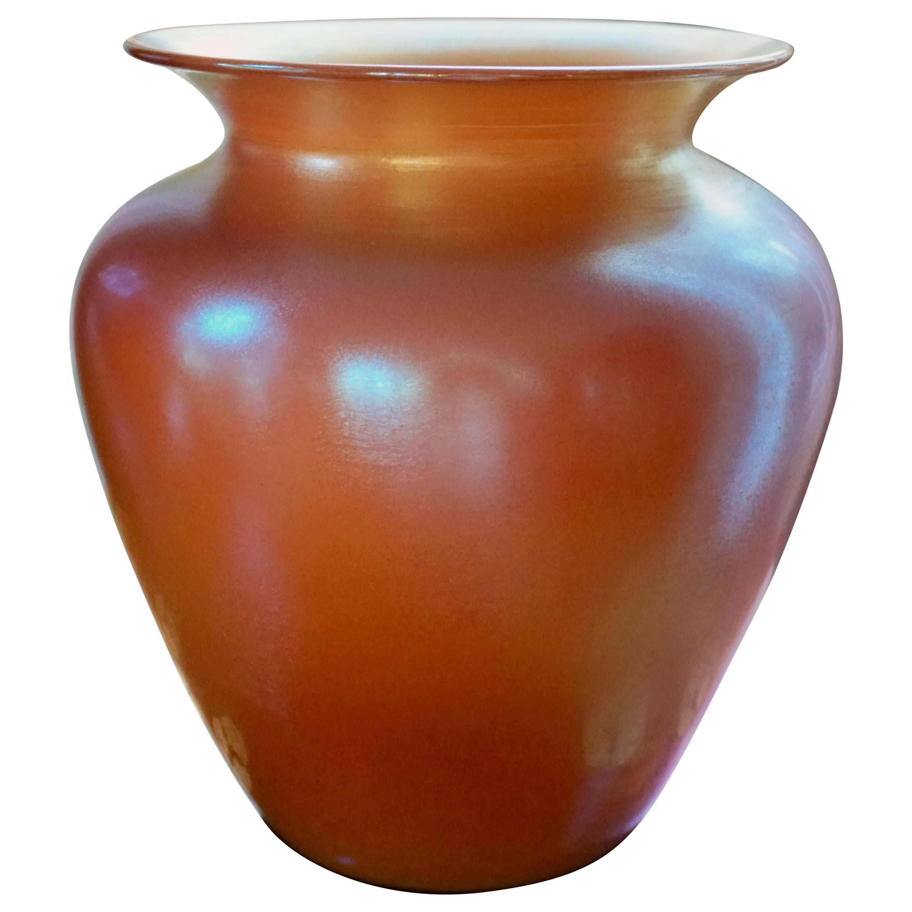 Vase Art Déco Durand Irredescent en verre orange et or en vente