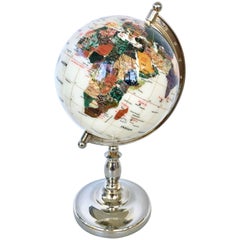 Vieux Globe à piédestal en nacre, semi-gemme et plaque d'argent