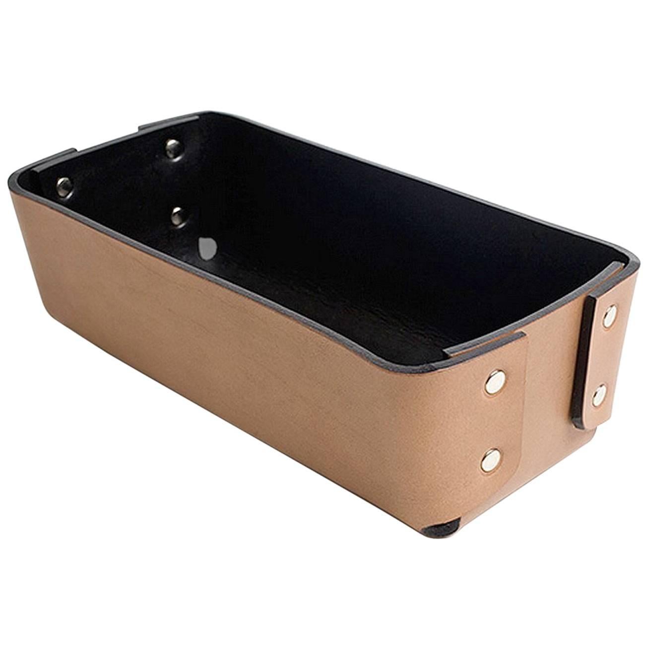 "Matteo" Riveted Leather Tray Designed by Claude Bouchard for Oscar Maschera For Sale