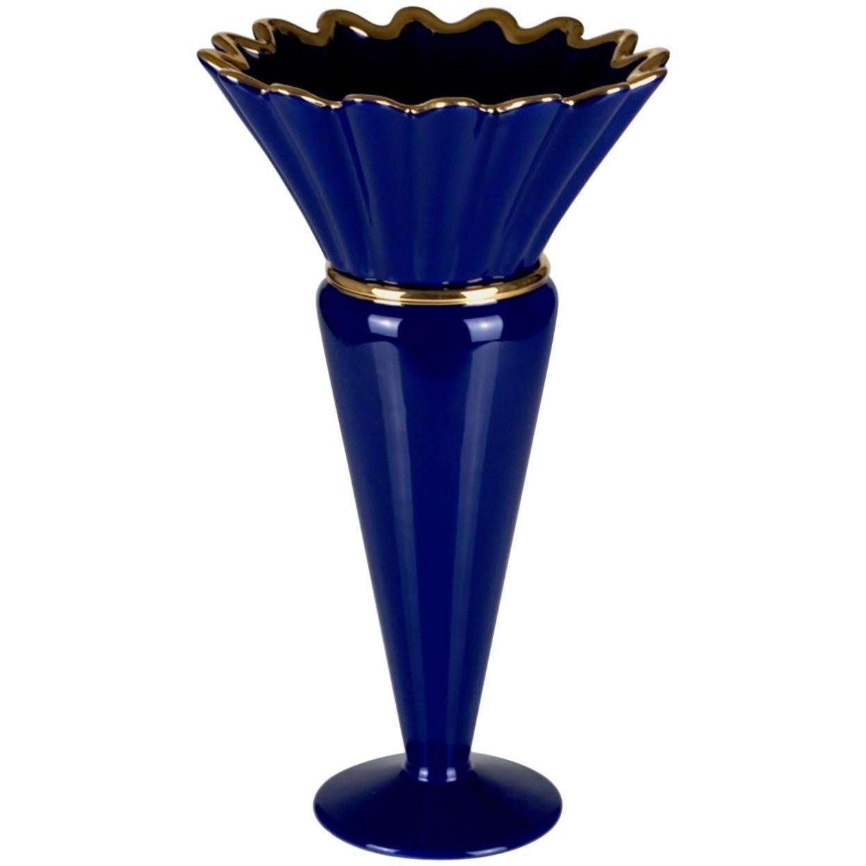 Vase en céramique 04 Modèle 900 de la collection Ugo La Pietra pour Superego Editions.