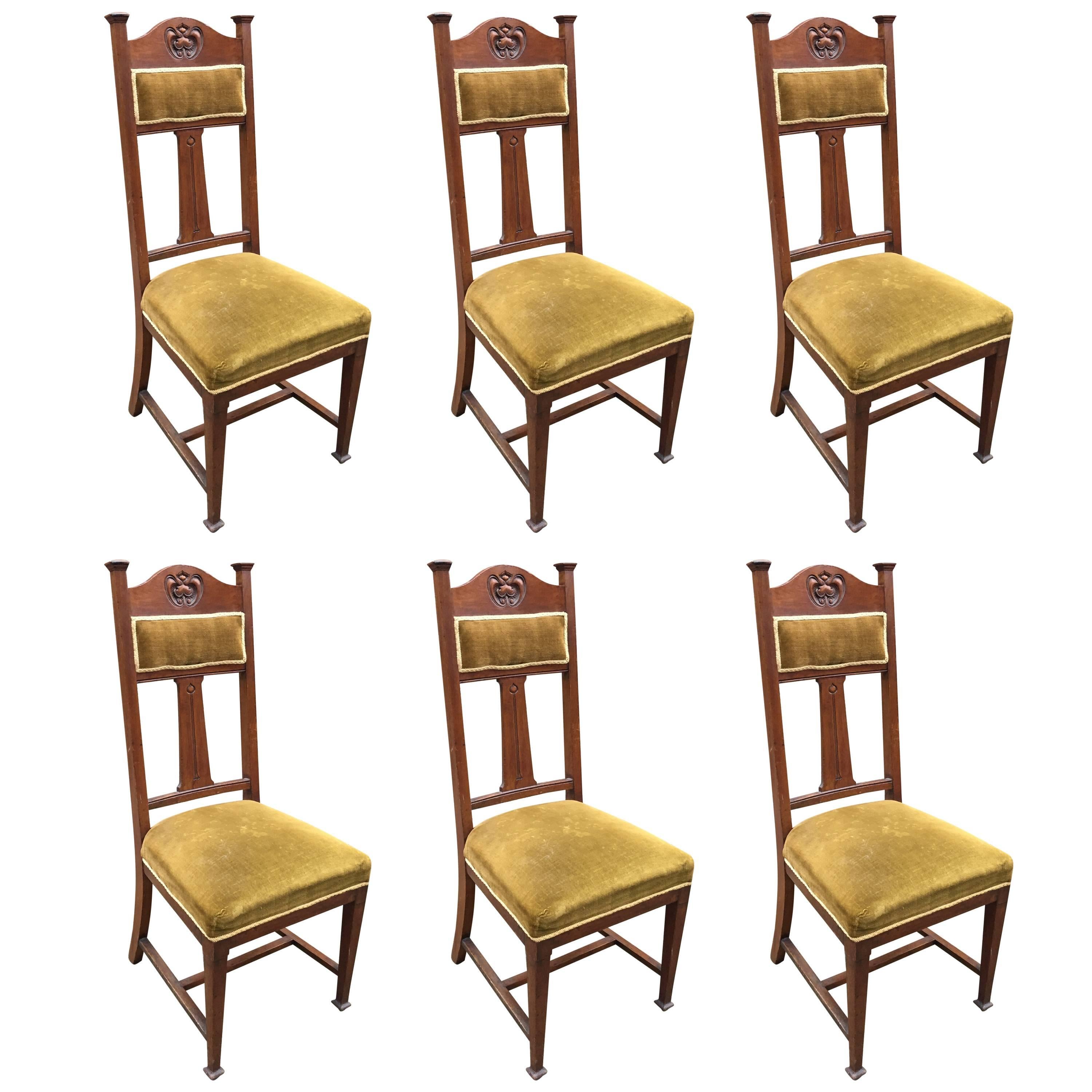 Ensemble de six chaises en noyer Art Nouveau, vers 1900