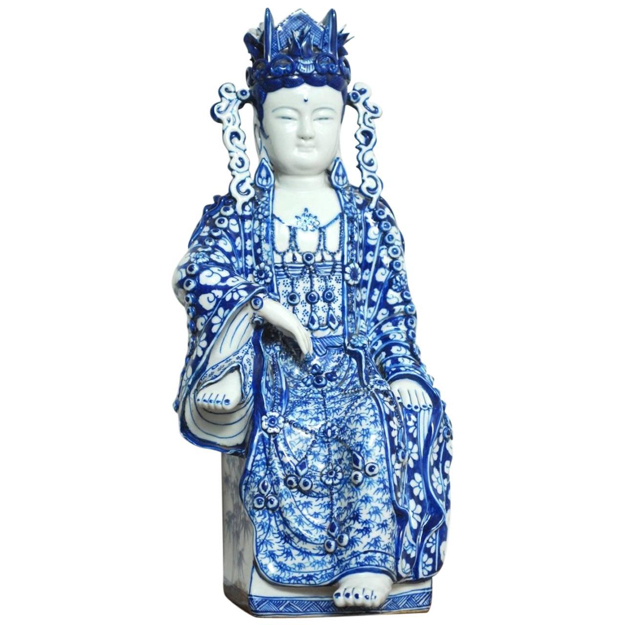 Chinese Blue and White Porcelain Guanyin from Fujian Provence