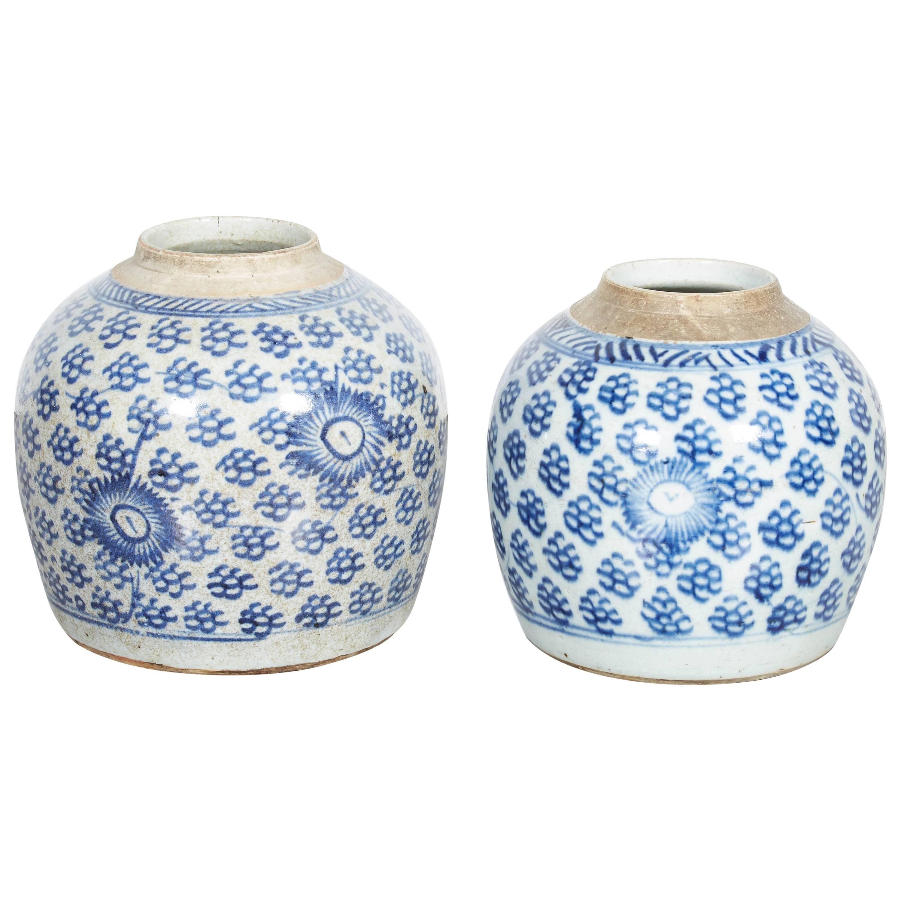 Antike chinesische Ingwergläser aus blauem und weißem Porzellan