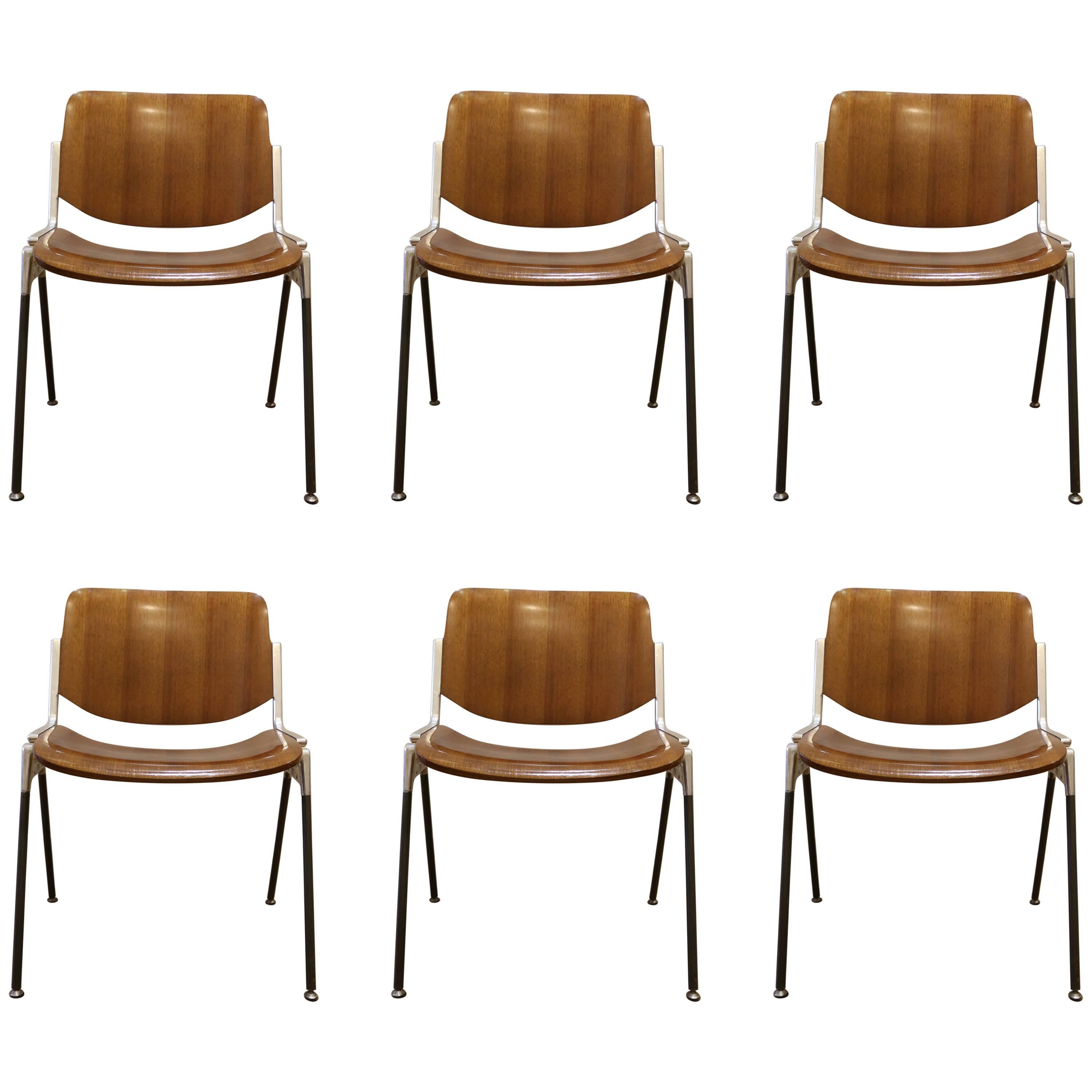 Set of Six Mid-Century Modern Chairs by Giancarlo Piretti, Italy, 1970s