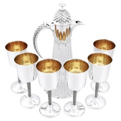 Pichet à vin anglais vintage en verre monté sur argent sterling et gobelets assortis