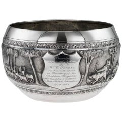 Antike indische Jagdschale aus massivem Silber des 20. Bhicajee & Co:: Bombay