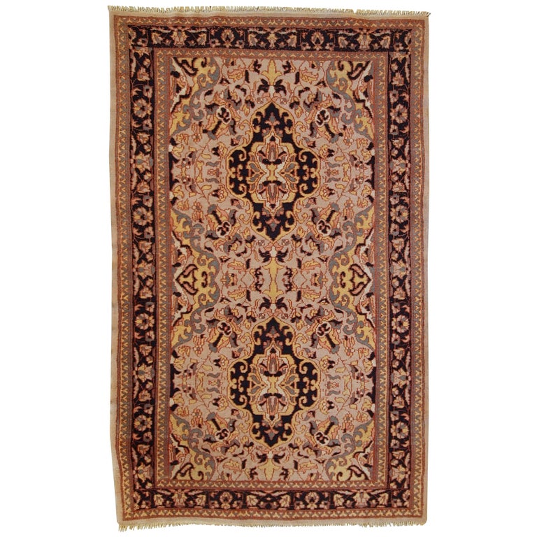 Handmade Vintage Pakistani Lahore Rug, 1970s, 1C350 For Sale at 1stDibs